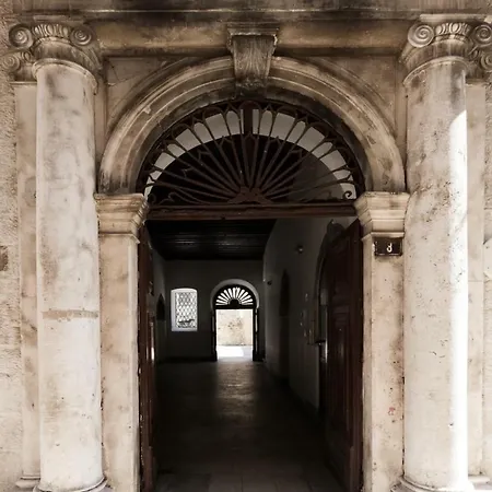 アパート Luxury Superior ザダル